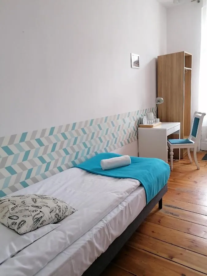Blooms Inn - City Center Poznan By Friendly Apartments