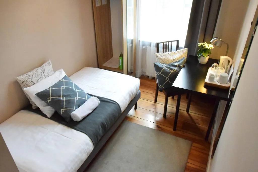 Апарт-отель Blooms Inn - City Center Poznan By Friendly Apartments Польша