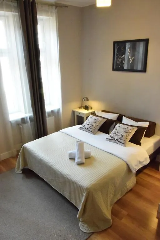Blooms Inn - City Center Poznan By Friendly Apartments 0*,  Lengyelország
