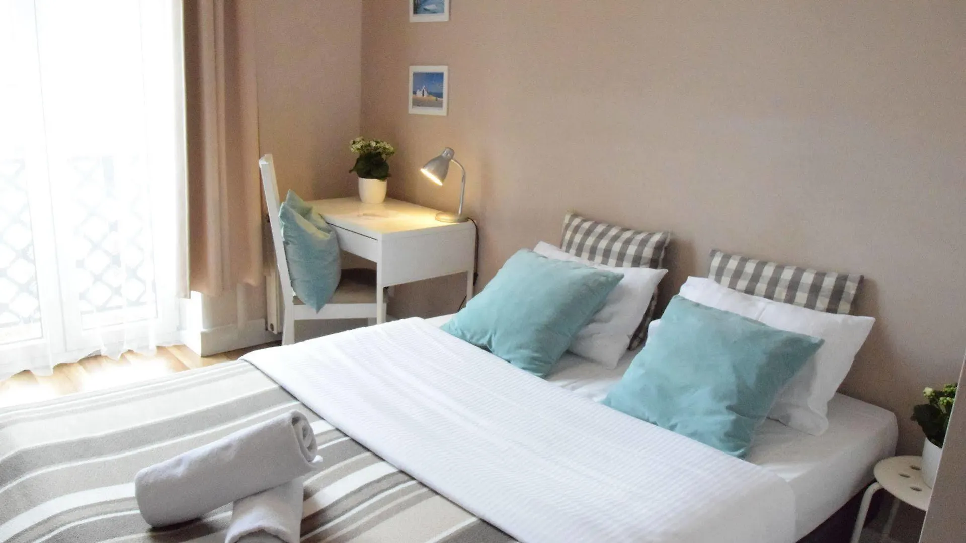 Blooms Inn - City Center Poznan By Friendly Apartments