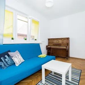https://uwh-hostel.sopothotels.com