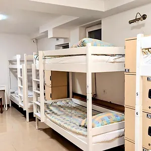 https://hostel-ursus-self-check-in.warsawhotelspoland.com