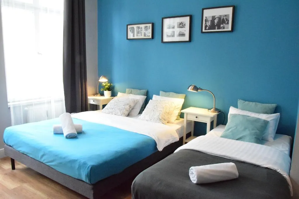 Blooms Inn - City Center Poznan By Friendly Apartments 0*,